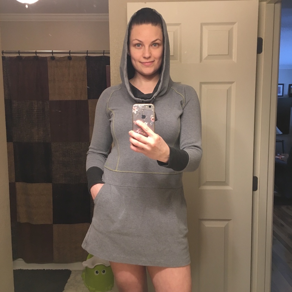 Columbia hooded sweatshirt dress with pockets size Small